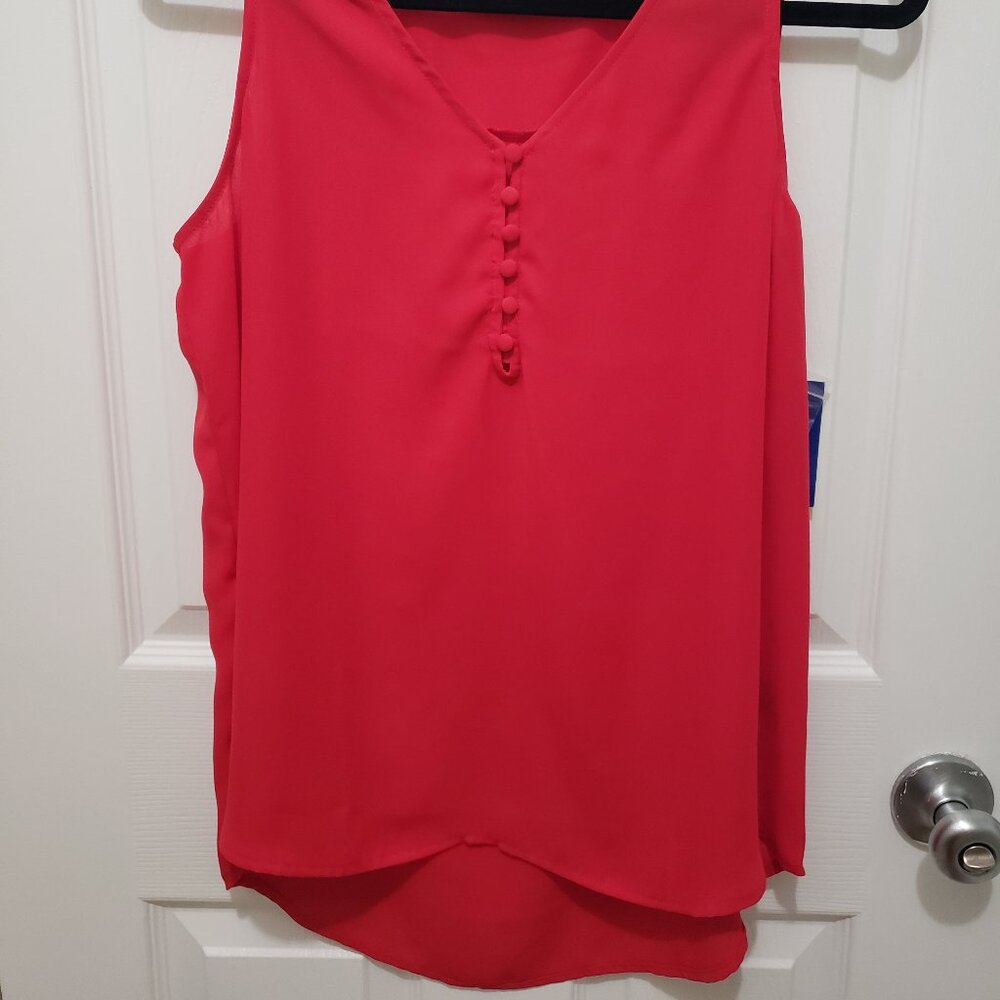 Apt 9 Sleeveless Red Shirt - Picture 3 of 3